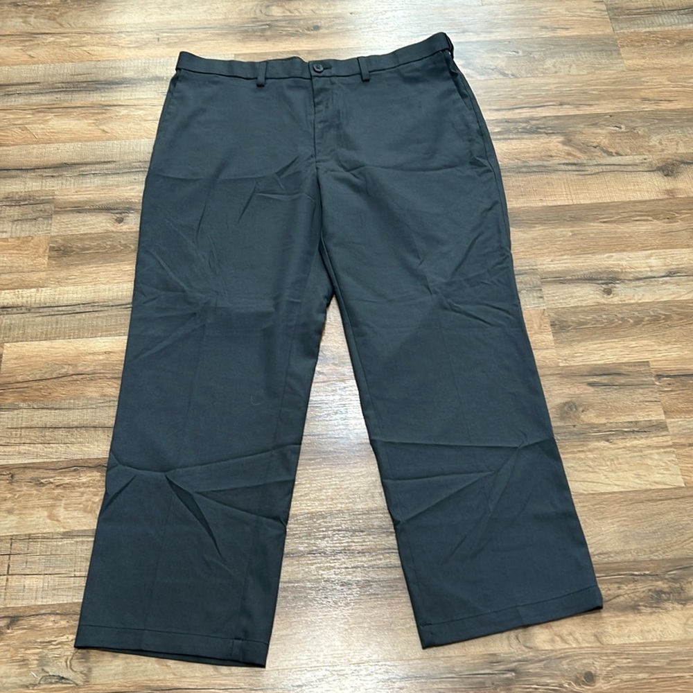 HAGGAR MENS DRESS PANTS SIZE 38W x 29L GRAY CLASSIC FIT